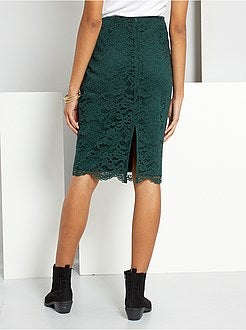 Saia pelo joelho em renda - Kiabi