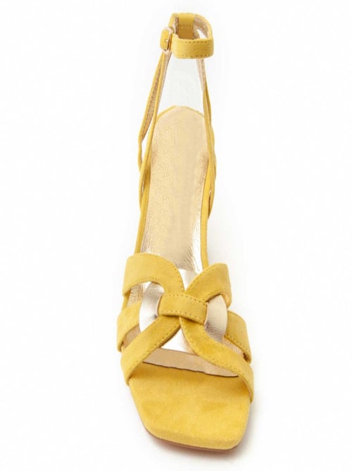 Sandália Com Salto Material Sintético Montevita - Kiabi Sandália Com Salto Material Sintético Montevita - Kiabi