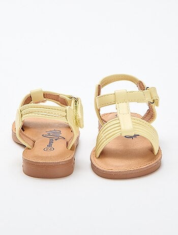 Sandália de tira larga