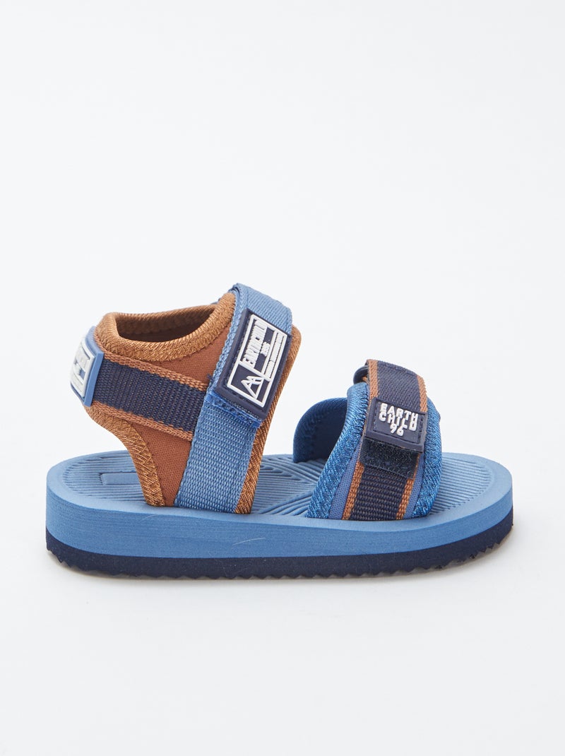 Sandálias bicolores com tiras de velcro AZUL - Kiabi
