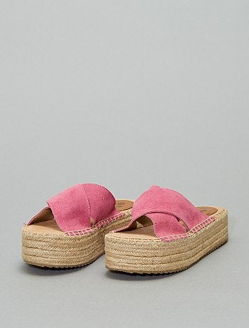 Sandálias chinelas em pele 'Xti' - Kiabi