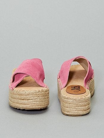 Sandálias chinelas em pele 'Xti' - Kiabi