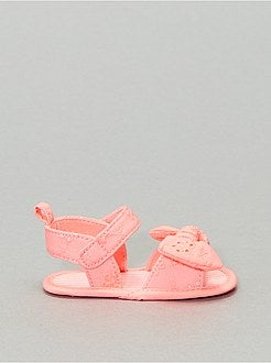 Sandálias com bordado inglês - Kiabi