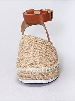 Sandálias com efeito entrançado - Kiabi