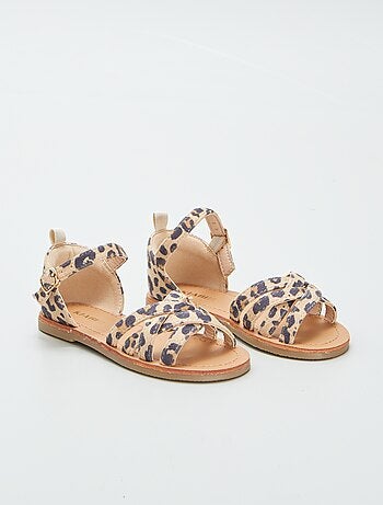 Sandálias com estampado leopardo