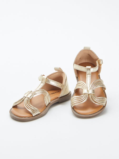 Sandálias com múltiplas tiras douradas de velcro - Kiabi
