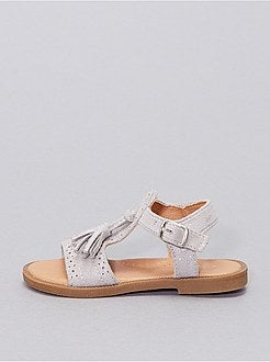 Sandálias com pompons - Kiabi