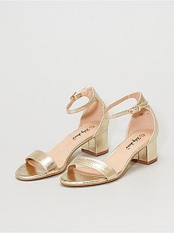Sandálias com saltos dourados - Kiabi