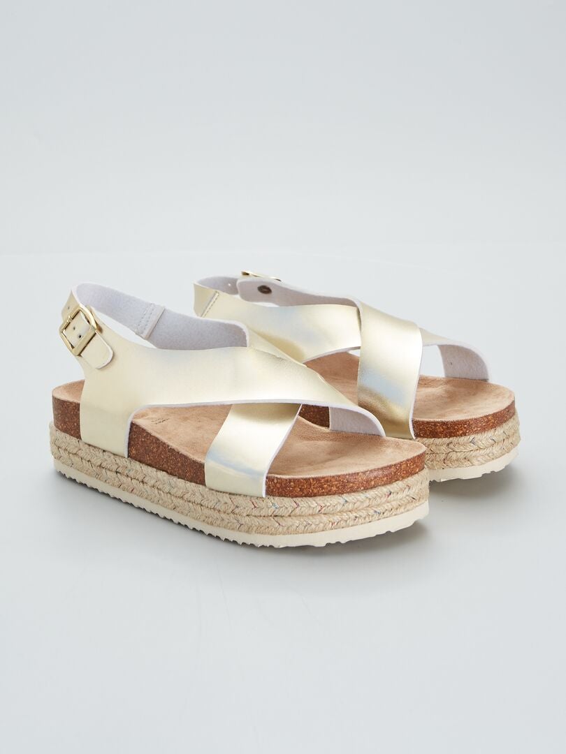 Sandálias com sola grossa Dourado - Kiabi