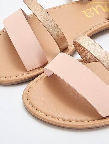 Sandálias com tira no tornozelo