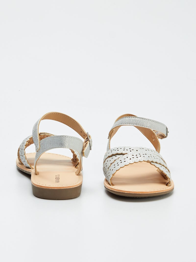 Sandálias com tiras ajuradas CINZA - Kiabi