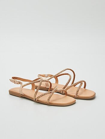 Sandálias com tiras cruzadas com ouropel