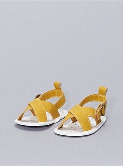 Sandálias com tiras de velcro - Kiabi