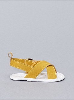 Sandálias com tiras de velcro - Kiabi