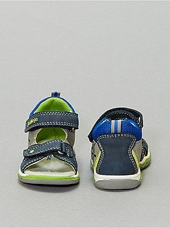 Sandálias com tiras de velcro - Kiabi