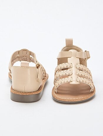 Sandálias com tiras 'palha'