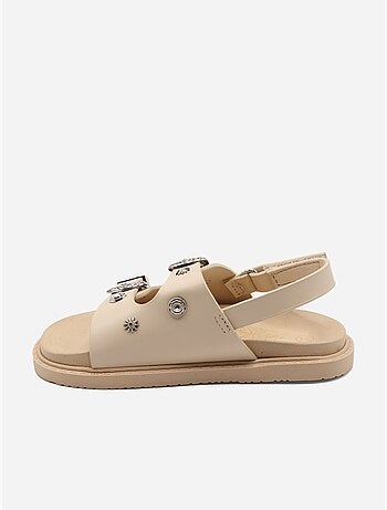 Sandálias com velcro
