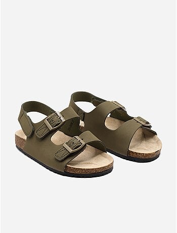 Sandálias com velcro