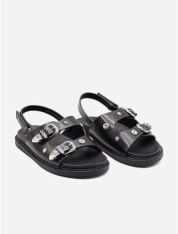 Sandálias com velcro