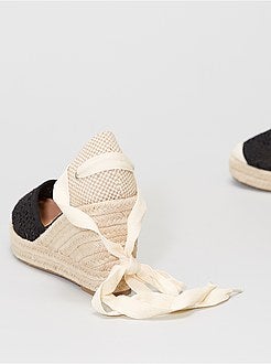 Sandálias compensadas efeito entrançado e macramé - Kiabi
