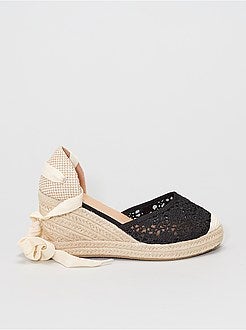 Sandálias compensadas efeito entrançado e macramé - Kiabi