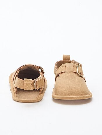 Sandálias de camurça lisa