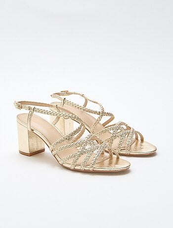Sandálias de cerimónia douradas com salto