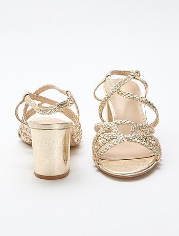 Sandálias de cerimónia douradas com salto