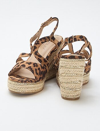 Sandálias de cunha com salto de corda