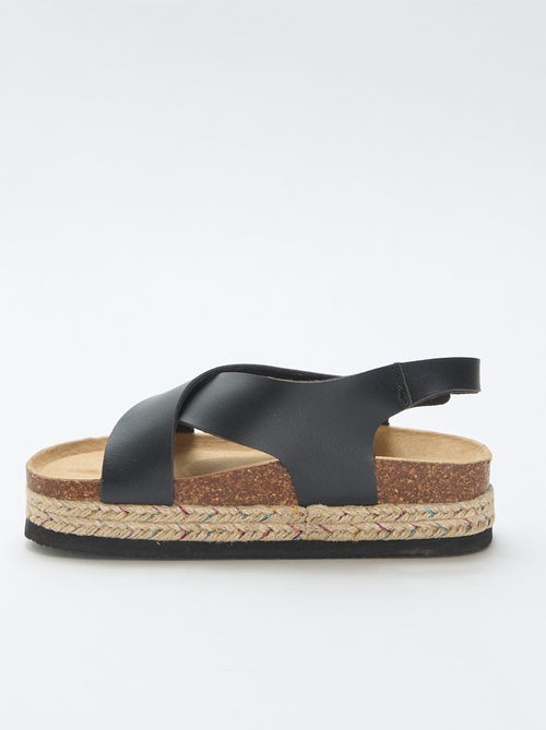 Sandálias de plataforma com tiras cruzadas - Kiabi