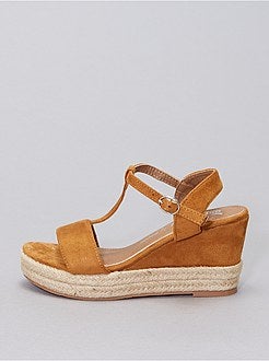 Sandálias em camurça sintética com sola compensada - Kiabi