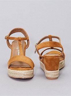 Sandálias em camurça sintética com sola compensada - Kiabi