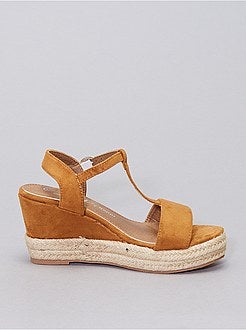 Sandálias em camurça sintética com sola compensada - Kiabi