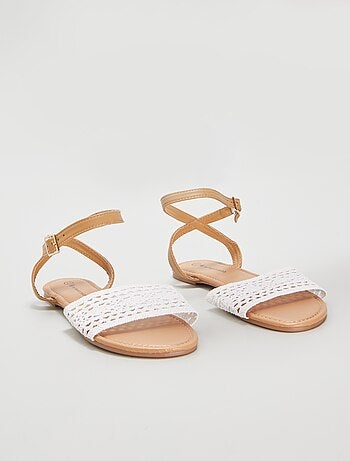 Sandálias em croché - Kiabi