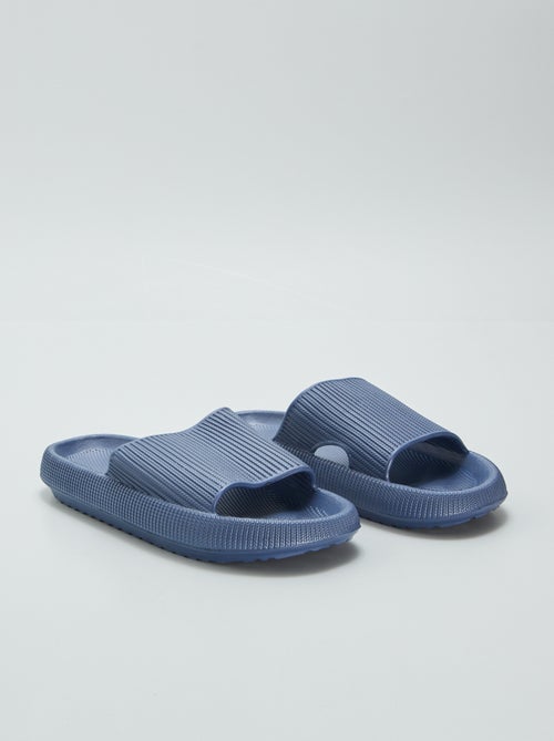 Sandálias em plástico moldado - Kiabi