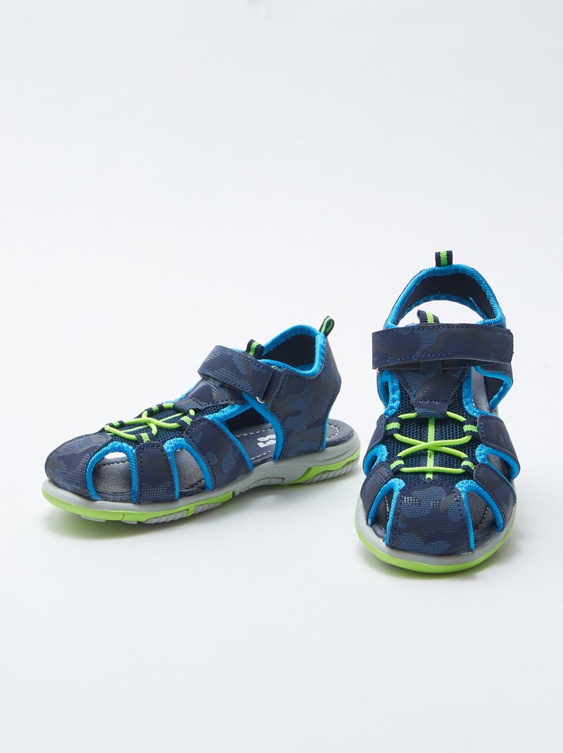 Sandálias fechadas com estampado camuflagem AZUL - Kiabi