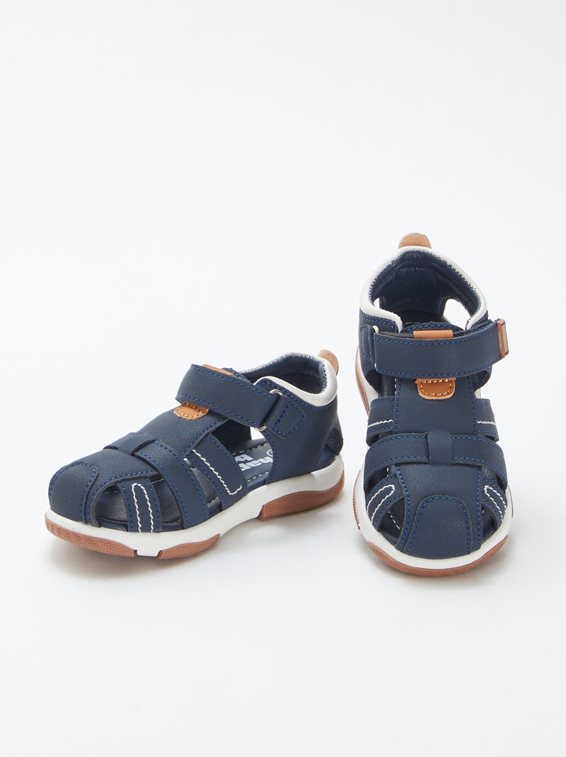 Sandálias fechadas com tira de velcro AZUL - Kiabi