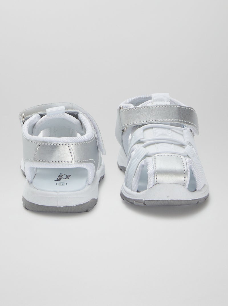 Sandálias fechadas com tira de velcro BRANCO - Kiabi