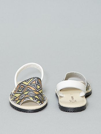 Sandálias menorquinas de pele estampadas - Kiabi