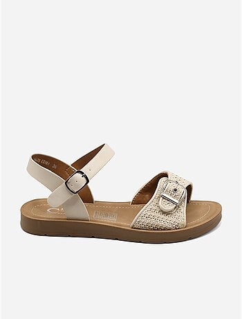 Sandálias rasas com fivela