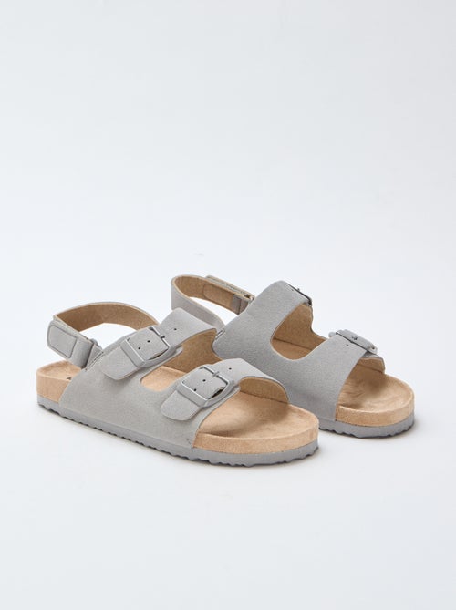 Sandálias rasas em camurça ajustáveis - Kiabi