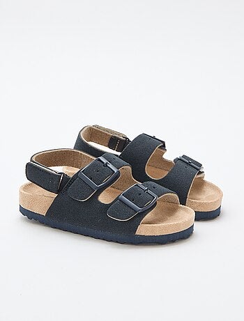 Sandálias rasas em camurça