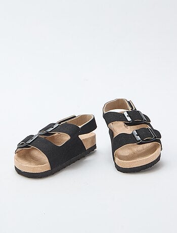 Sandálias rasas em camurça