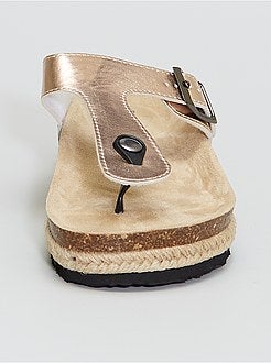 Sandálias rasas envernizadas - Kiabi