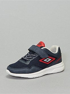 Sandálias 'Umbro' com velcro - Kiabi