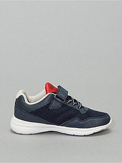 Sandálias 'Umbro' com velcro - Kiabi