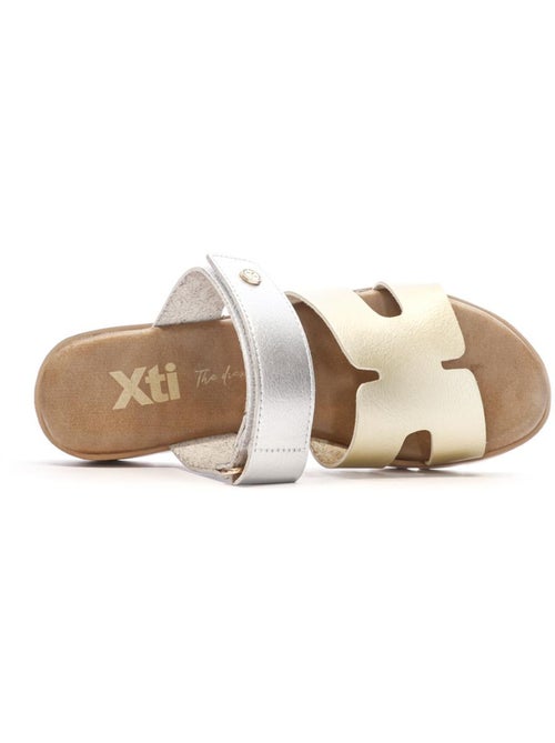Sandálias Xti 144125 Prateadas e Douradas para Mulher - Kiabi