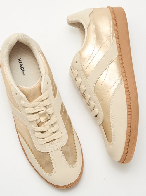 Sapatilhas baixas com aplicações contrastantes - Kiabi