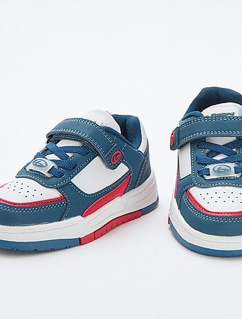 Sapatilhas baixas com velcro