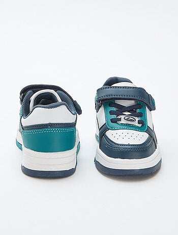 Sapatilhas baixas com velcro